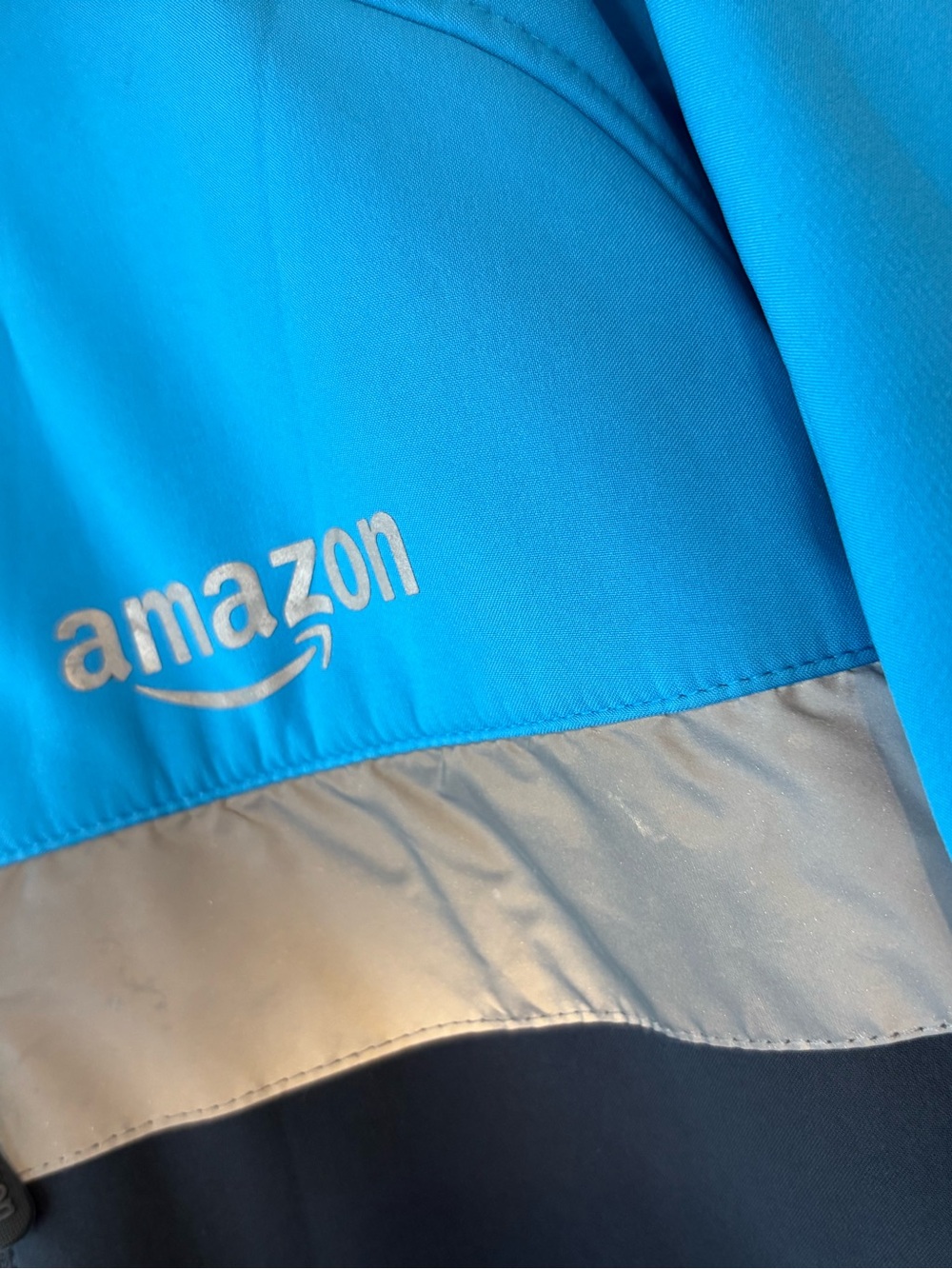 Official Amazon Driver Luly Yang Insulated Reflective Hooded Jacket Men’s XXL - Picture 12 of 15